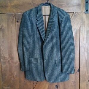 Men's Classic Pinstripe Blazer in Gray and Black